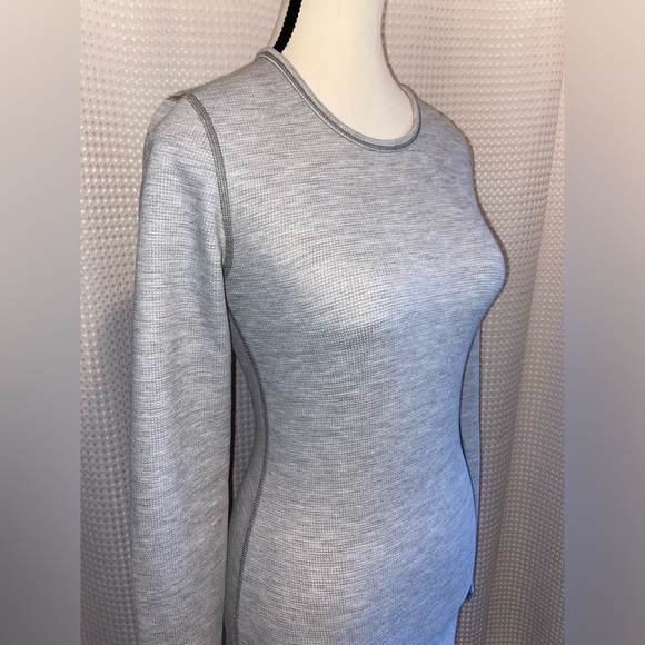 Women’s TNA Aritzia gray Virtue Waffle Knit Thermal Long-Sleeve Dress Sz small - Picture 3 of 12